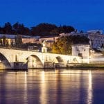 Voyage à Avignon : quelle solution de stationnement pour sa voiture ?