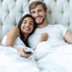 Couple : Les dimensions idéales pour votre literie